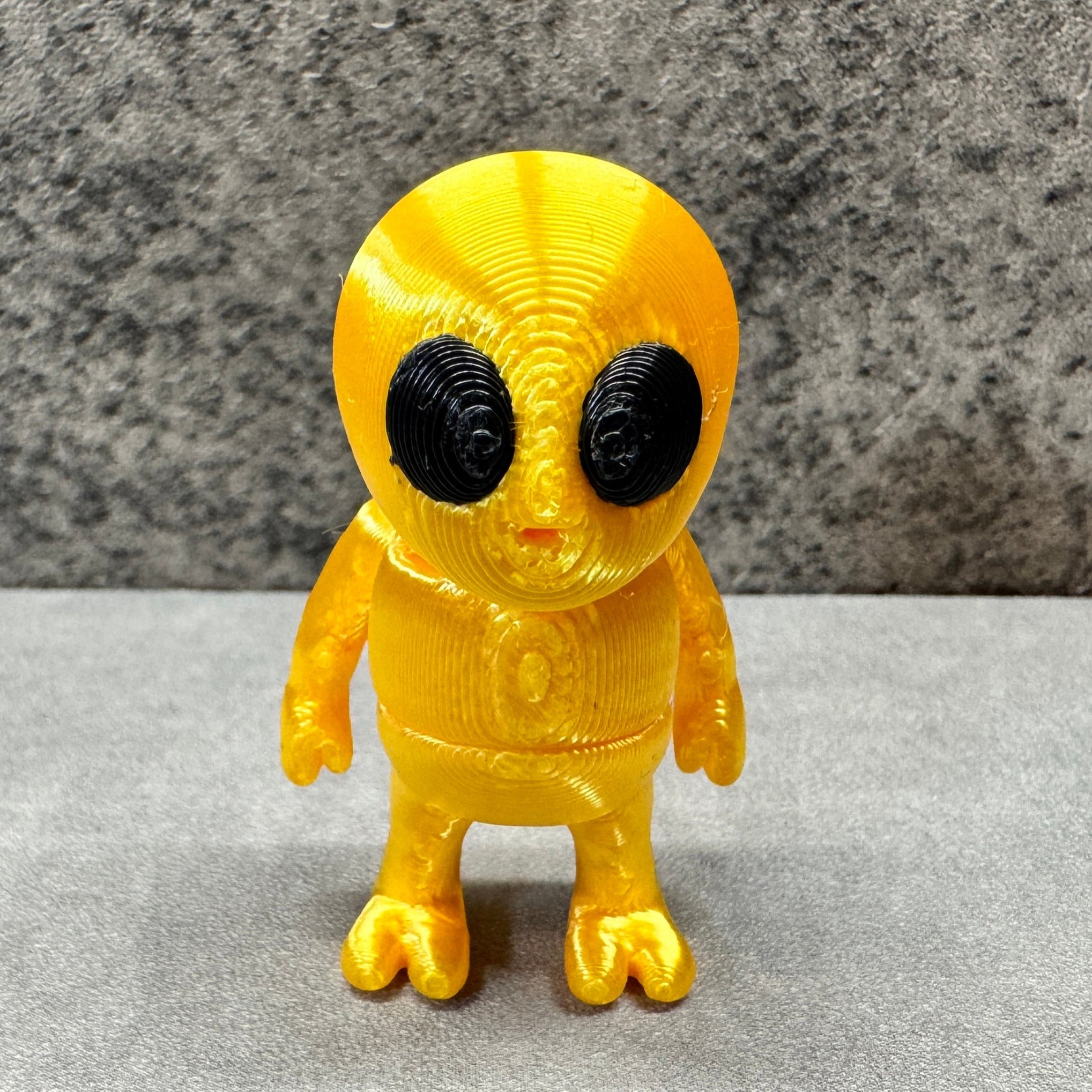 Alien (Shiny Gold)