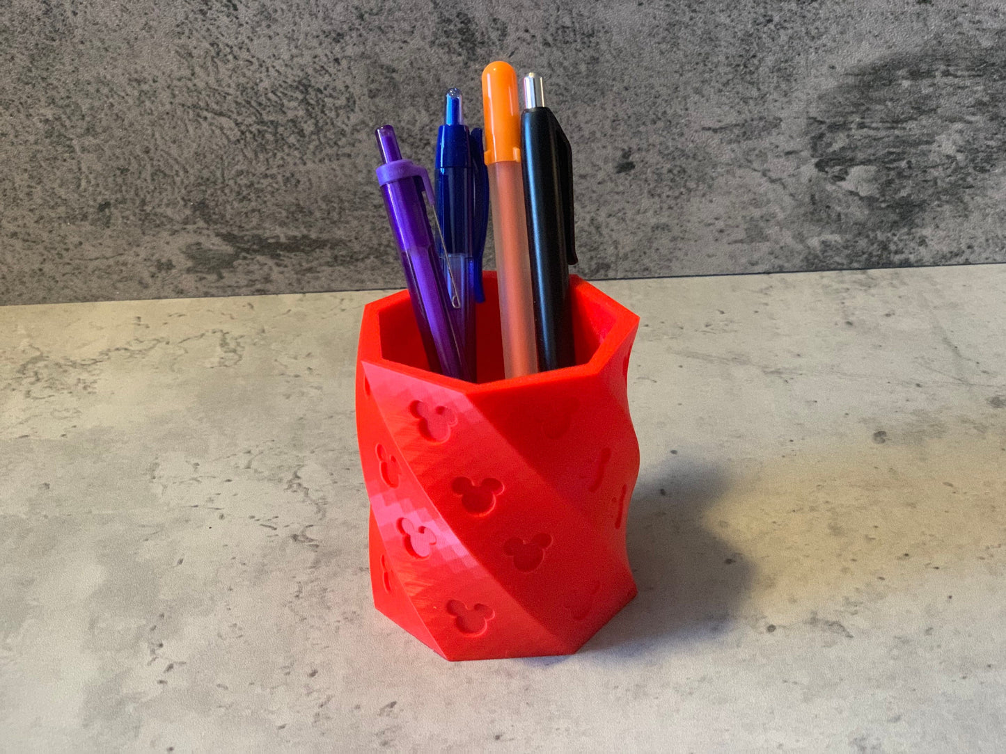 
                  
                    Mouse Twisted Pen and Pencil Holder
                  
                